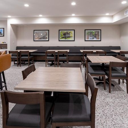 Grandstay Hotel & Suites Johnston-Des Moines, Ia 外观 照片