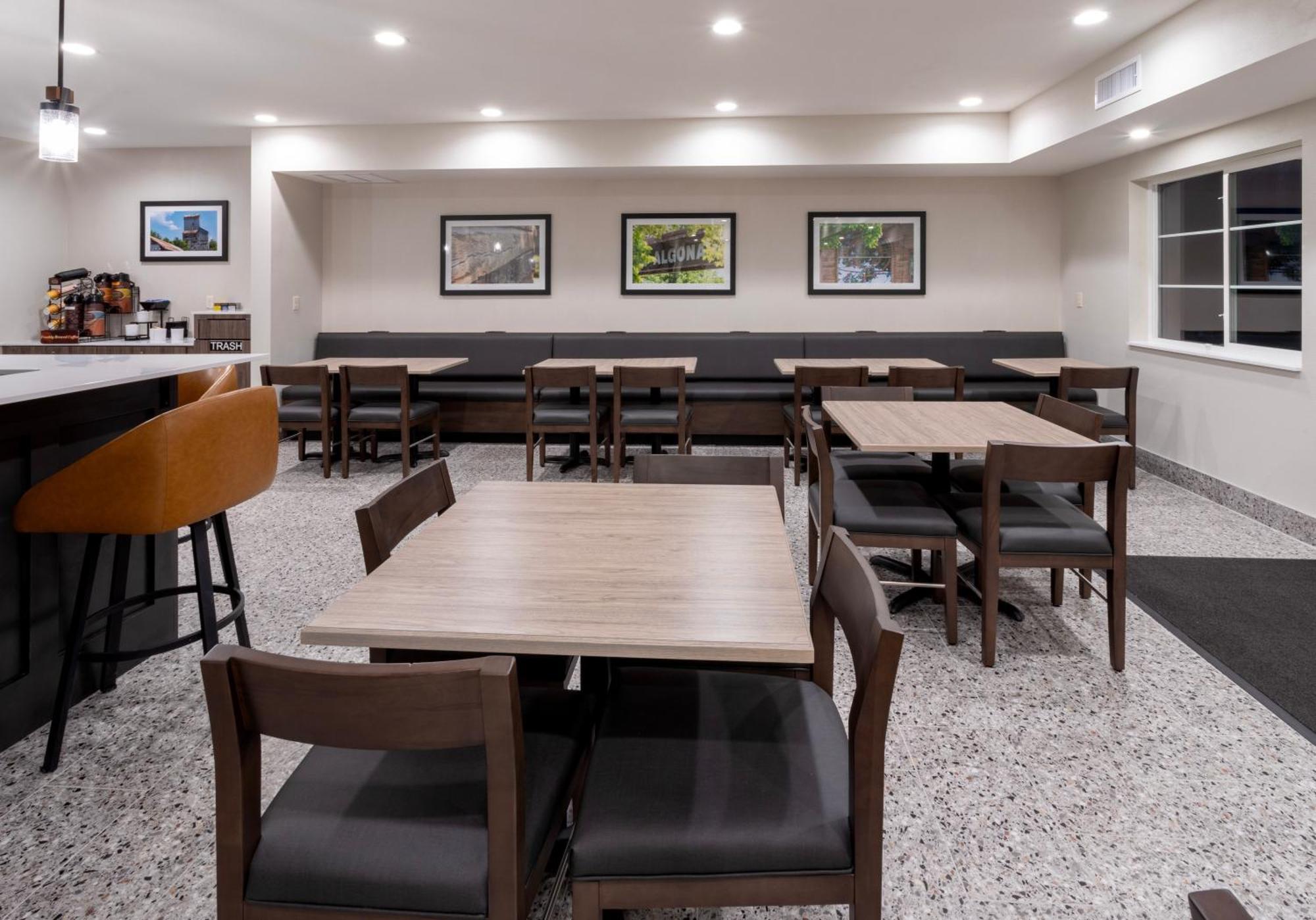 Grandstay Hotel & Suites Johnston-Des Moines, Ia 外观 照片